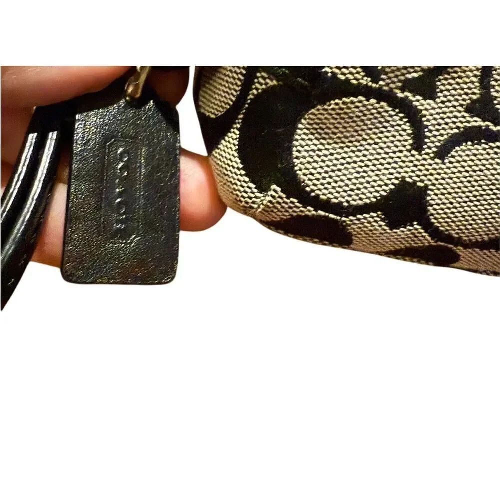 Coach Signature C Wristlet RARE! - Picture 4 of 8